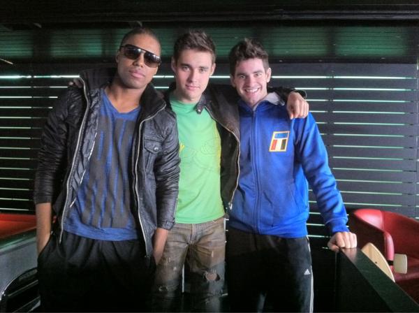 JorgeBlancoG's tweet image. Un poco de todo
Longboard, comer y ahora a jugar billar :D (pool)
@SamuKNascimento @NicolasTGarnier