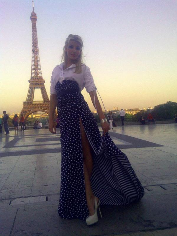 CharlotteCanigg's tweet photo. en PARIS !! http://t.co/3QG1aBgI