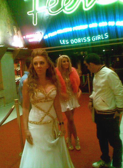 CharlotteCanigg's tweet photo. distraida y mama como siempre una MODELA  igual ami nadie me Gana soy muy SEXY http://t.co/pj0pTm8N