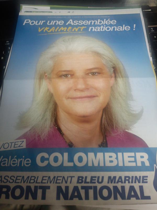 MathieuD_S's tweet photo. La candidate FN de la 9e circonscription de la Gironde ressemble étrangement à Marine Le Pen. En vieille. #législative http://t.co/hzeF4Orq