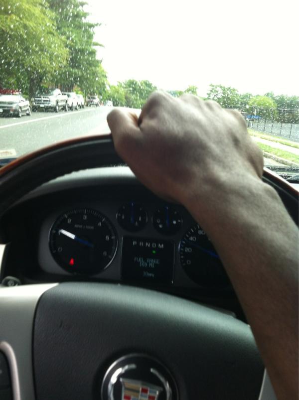 Zee1Equis's tweet image. No bullshit. Haha RT @JUS_CALL_ME_JAY: Nigga zooming earlier #packmove Lls