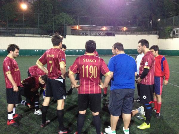 EpicBallzFC's tweet photo. BİZLER İNANDİK SİZDE İNANİN BİZİM İCİN BU MACİ ALİN!! http://t.co/OrxBe6YX