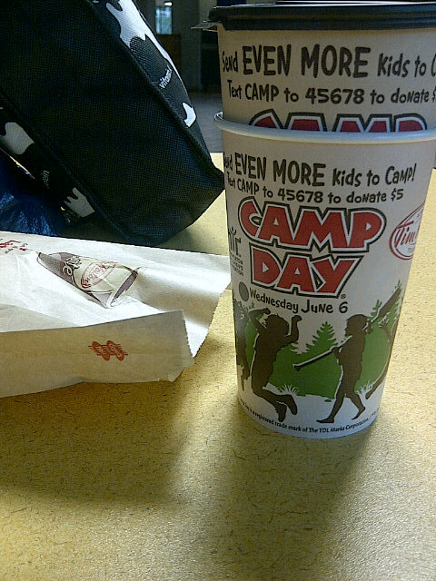 raydeeoh_'s tweet image. Repping my letters &amp;amp; supporting tim hortons #campday :) #widestinfluenceforgood
