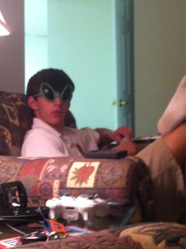 chrisdmills's tweet image. @stevenyates22 sick glasses #greengoblin #thebug #DoucheBagProblems #roast