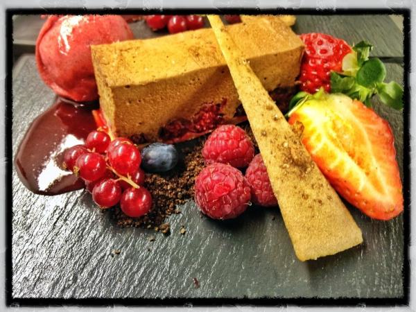 CryptoDadUK's tweet photo. Light chocolate delice, cocoa 'soil', mint infused summer berry sorbet and all your #5aDay. RT if you love chocolate! http://t.co/ZVnWuaxQ