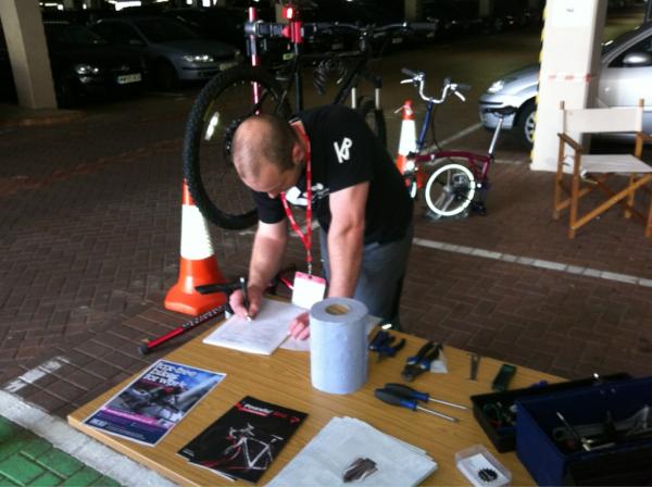 JohnAtkinscycle's tweet photo. We're at @nationalgriduk in Warwick today doing free cycle checks. Come find us in the underground parking area! http://t.co/DsKKQ9iA