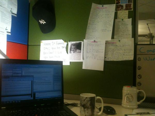 Nick28T's tweet photo. Sprucing up my desk with my fathers day gifts: #needmorethings http://t.co/8FxEp5jK