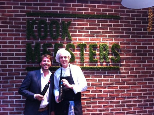 Bij de opening van <a href="/kookmeesters/">kookmeesters</a>. <a href="/utrecht/">Joost</a> Chefkok Jasper gaat werken met <a href="/liquidodoro/">WOW by Liquido d'Oro</a> olijfolie