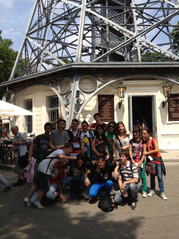 calgravat's tweet photo. Petrin 2 http://t.co/mXBnMPS7