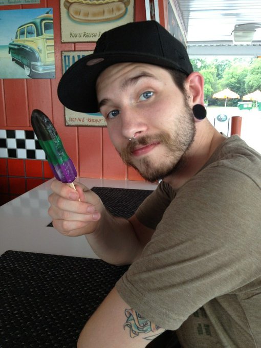 @darylsprelude with his pop at work! #sweltering #stewarts http://t.co/IG6G6UhA<a class="tags" target="_blank" title="On Twitter" href="/?out=eyJ0eXAiOiJKV1QiLCJhbGciOiJIUzUxMiJ9.eyJpYXQiOjE3MjY3MTMzODAsImlzcyI6InR3cG9ybnN0YXJzLmNvbSIsIm5iZiI6MTcyNjcxMzM4MCwiZXhwIjoxNzU4MjQ5MzgwLCJyZWRpcmVjdF91cmwiOiJodHRwczovL3R3aXR0ZXIuY29tL2Rhcnlsc3ByZWx1ZGUifQ.W1AEeOfHR_3KF1Gyg4C3qBgcZgBMJbMjQ0DhHkv0L-OIpMrb-jwoXbF-KU-MMTvpDtDX-ufE6vmHEHpg6qNaHA">@darylsprelude</a><a href="/tag/sweltering"class="tags">#sweltering</a><a href="/tag/stewarts"class="tags"><span>#stewarts</span></a>