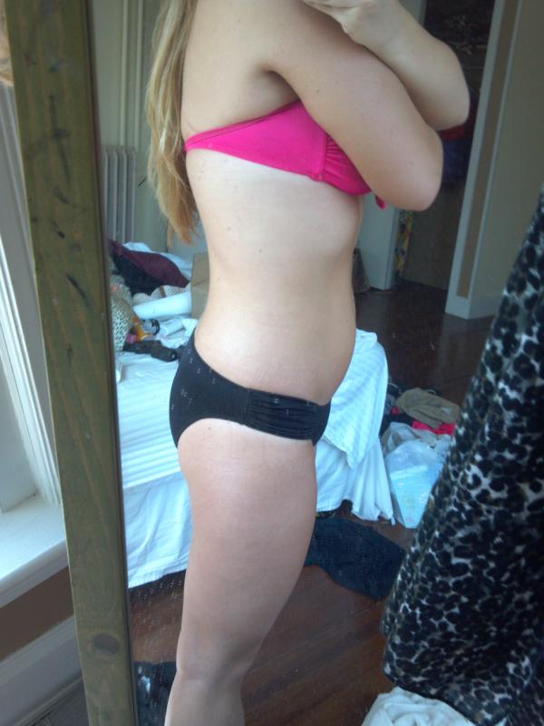 WorkoutObsessed's tweet image. Hey guys :) I've been working a lot lately but still managing to keep up with my healthy habits! Heres a pic from today