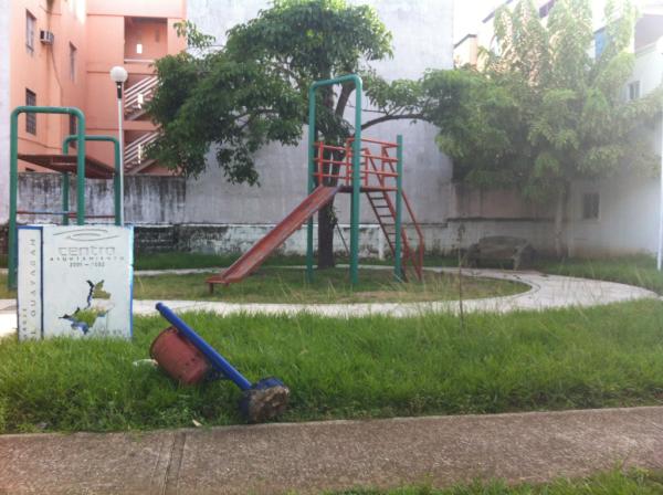TwuitTab's tweet photo. RT @gabyvelascoh: Urge mantenimiento al parque de calle cardenas plaza villahermosa!
@MpioCentro RT @Twittab http://t.co/NqYskYZf