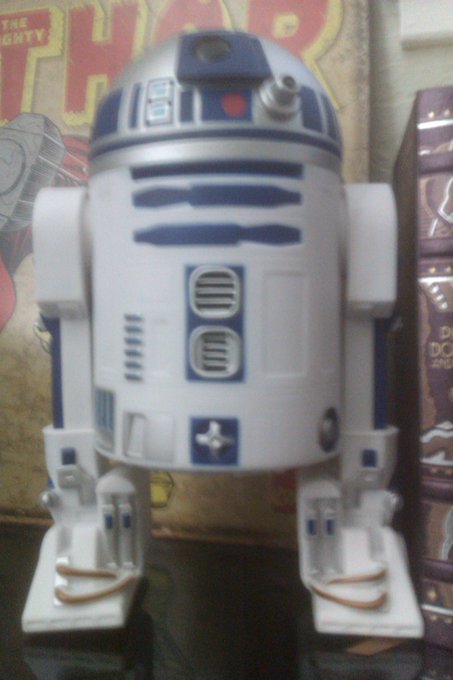 Who has a cool new piggy bank? I do!! http://t.co/pqWNMp71<a href="/tag/winning"class="tags"><span>#winning</span></a>