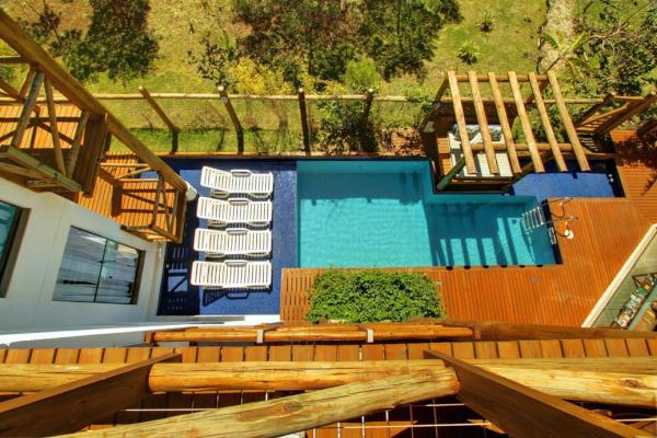 renebernuncia's tweet photo. @felipepicolo tuitando com terraqueos... cambioooouuuhulll!!! mira la piscina t sperando.da minha ksahaha!!! abrxxx. http://t.co/Cs8v4aS2