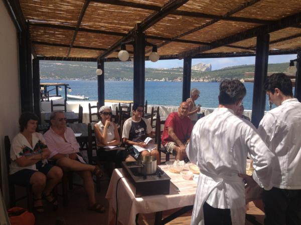 Panna975's tweet photo. Scusatemi... Non vorrei ma... È troppo bello!! #sardegna #LCI @Cucina_Italiana http://t.co/9xxafgXh