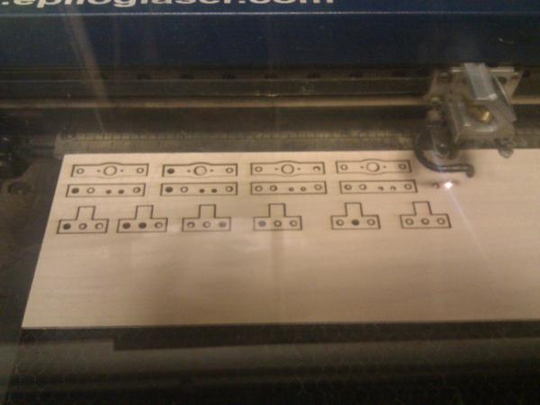 #SneakPeek: New <a href="/bitbeam/">Bitbeam</a> parts! (Motor and touch sensor mounting plates) Yeah!
