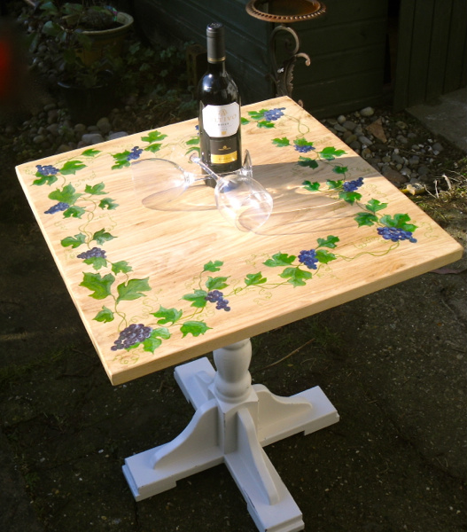 InkahootsInside's tweet image. If all the rain &amp;amp; puddles are making you feel blue - How about a special meal on a table made for 2? #oneoffdesigns £70