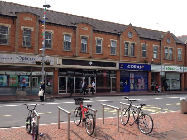 AJD84's tweet photo. Bird's Eye View report - Venue scouted out. No longer looks like a Chinese restaurant. Bonus! #rdg http://t.co/qNNlhWGY