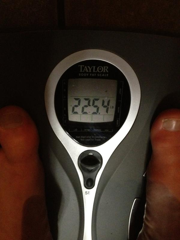 DavidLiskaedm's tweet photo. Almost half way! 16 lbs gone now. Will be able to notice the results a lot next week :) http://t.co/Fg8O8255