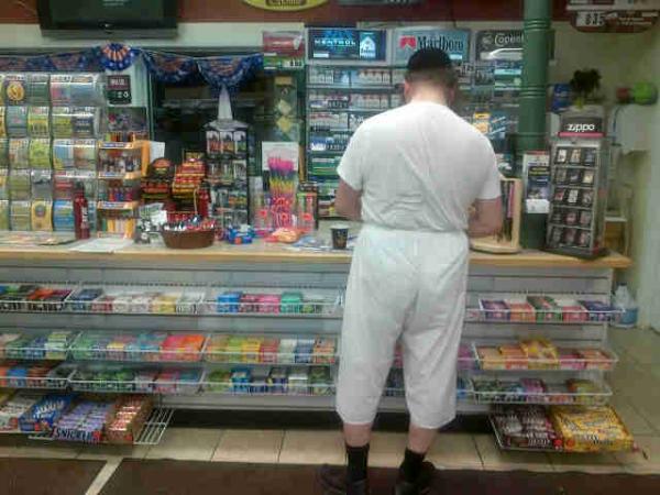 IceCreamIsGit's tweet photo. “@kazal12: New Hasidic style garb for special over 100 degree weather http://t.co/2iUEbWxy Via @BucherChat