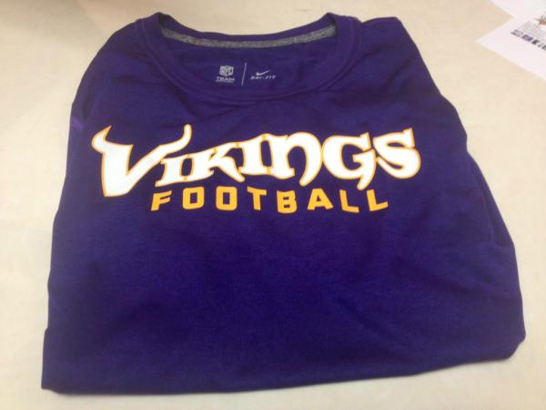 VikingsPromos's tweet image. Todays giveaway is a Nike Vikings T-Shirt for the ladies! RT to win! We’ll pick a lucky winner tomorrow!