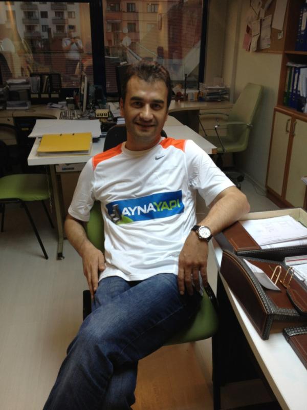 ayna_yapi's tweet photo. Transfer görüşmeleri devam ediyor. http://t.co/MLnxednX