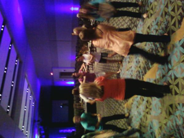 CupOverflowin's tweet image. WHOP. #Superwow2012  #SortaWow