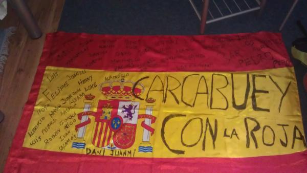 Juanmisanchez9's tweet photo. Homenaje a todos los q os gusta #laroja, a #carcabuey y para q un trozo de vosotros este en gdansk hoy! #yosoyespañol http://t.co/nh2cPpPd