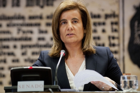 Ei guapos! El Reino de España se va al garete! Pero yo acabo de ganar 9,435 ptos en el Sing Star! Soy una SUPERESTRELLA