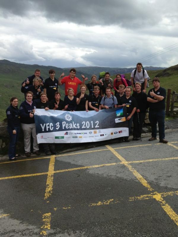 willyroff's tweet photo. @TOTW2012YFC at the finish line! 23 1/2 hrs!! #3peakchallenge #topoftheworld http://t.co/HzlK9x3c