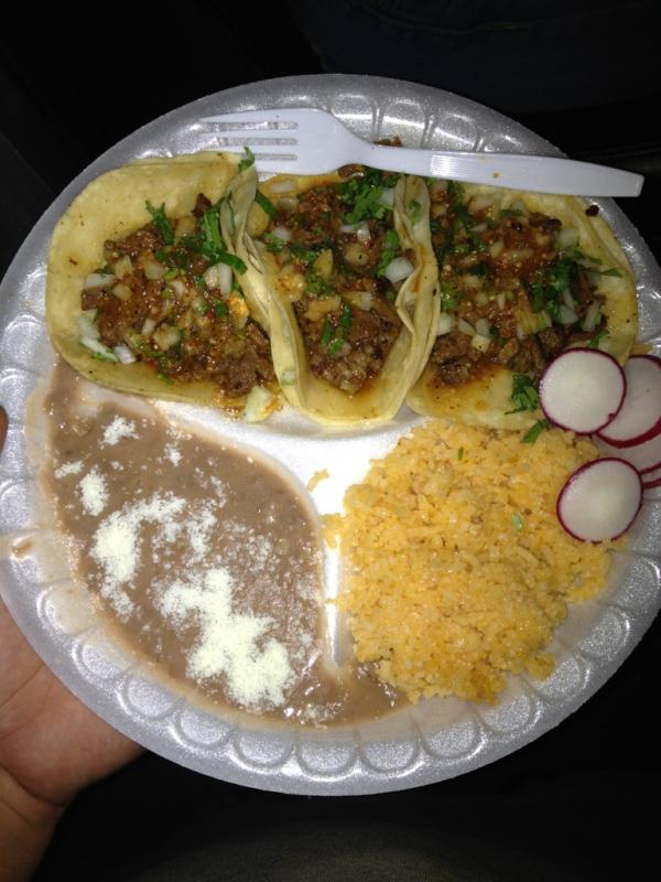 josealvarez0583's tweet photo. Taco Time....mmm http://t.co/rhIp0dLP