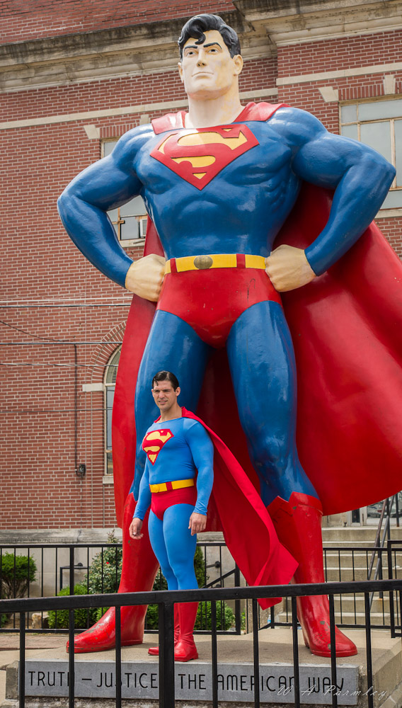 SatSky008's tweet photo. You've seen everyone else in this pose, here's the "real deal." #SupermanCelebration #MSC2012 http://t.co/KyC9cUni