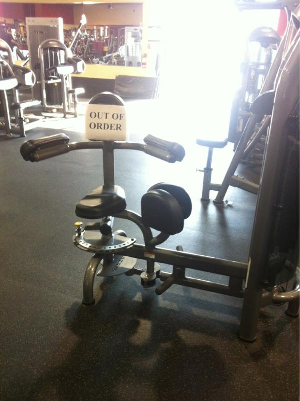 EmBeDUB's tweet image. Really messed up my work out #loljk #whocares #uselessmachine