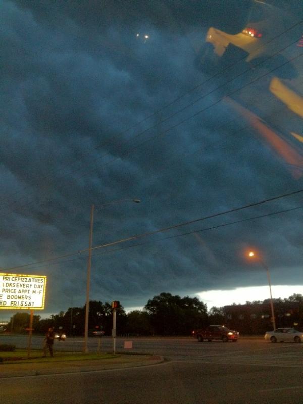 darbar_jay's tweet photo. Amazing cloud formation. Thank God did not become ominous. http://t.co/LVFhTzRQ