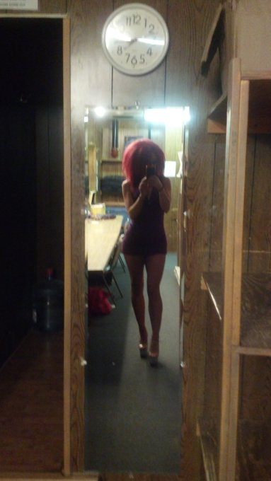 Is my hair big enough???? http://t.co/94EI1ZLE<a href="/tag/hcotw"class="tags"><span>#hcotw</span></a>