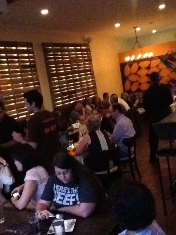 MesaVeracruz's tweet photo. Mesa has a full house tonight! http://t.co/Bmvw4Q1i