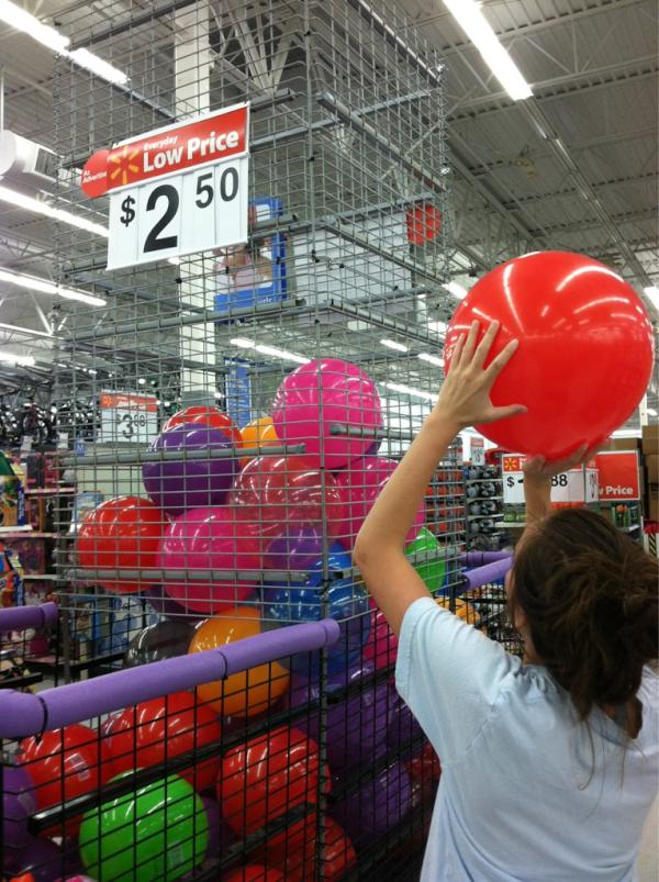 OhReallyLindsey's tweet photo. Linz was worried that if she kept shooting the balls up to the top, "no one will be able to get the balls anymore." http://t.co/QHmYznAL