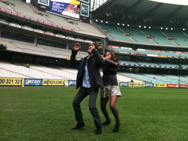 kunalkohli's tweet image. @shahidkapoor &amp;amp; @priyankachopra at the MCG learning aussie rules football !