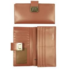 itsbraunbuffel's tweet photo. fever long wallet http://t.co/e0vPJx1Q