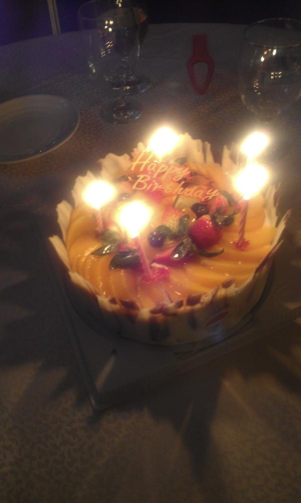 ChiuYingSuet's tweet photo. Happy birthday to me:) http://t.co/KzaihSy1