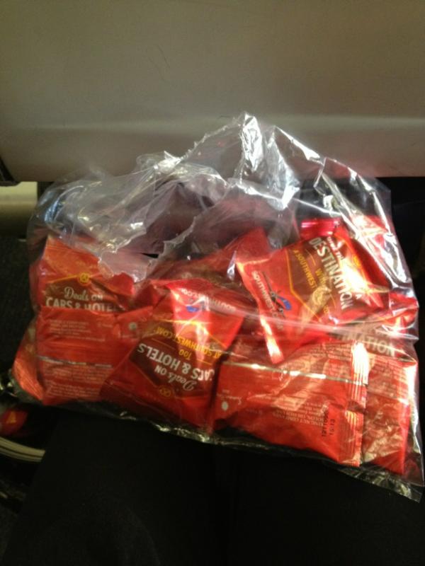 rnbass's tweet photo. @southwest @Snowfia11 peanuts anyone? http://t.co/N0D5Zyh6