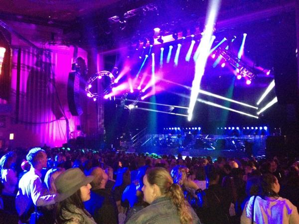 #amexunstaged can't wait! What's the difference between an avatar and hologram? @thelil411 @Hamishmakanji @k269j