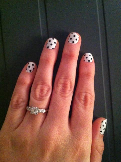 SelfishlyHappy's tweet photo. Sally Hansen nail strips http://t.co/HWLQloKZ