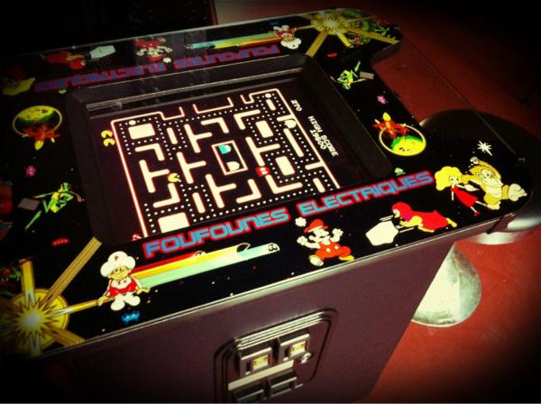 Les_Foufs's tweet photo. 60 jeux classiques! http://t.co/3R6YPsde