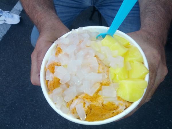 GahrGFTs's tweet photo. It's so fluffy, I'm gonna die!  Thai Tea Fluffy Ice from @fluffice  tonight @NorwalkDDaGG http://t.co/W2kKVLcJ