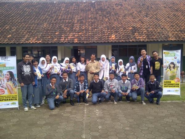 Seru - seruan bareng SMAN 1 Parompong Lembang • Im3 anti galau • #PSB