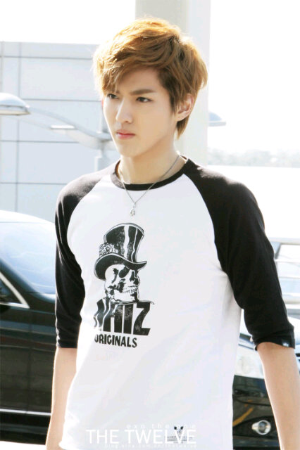 EXO INDONESIA on X: Kris airport fashion style ;A; #picspam http