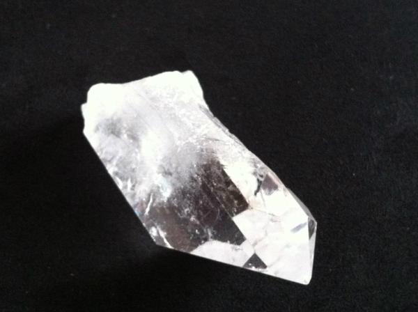 CrystalEnigma's tweet photo. Wow! Clear Quartz point ready n waitin for Crystal my Healer Certification course @HibiscusMoon1’s http://t.co/rscSVL4v http://t.co/vjhLFScD