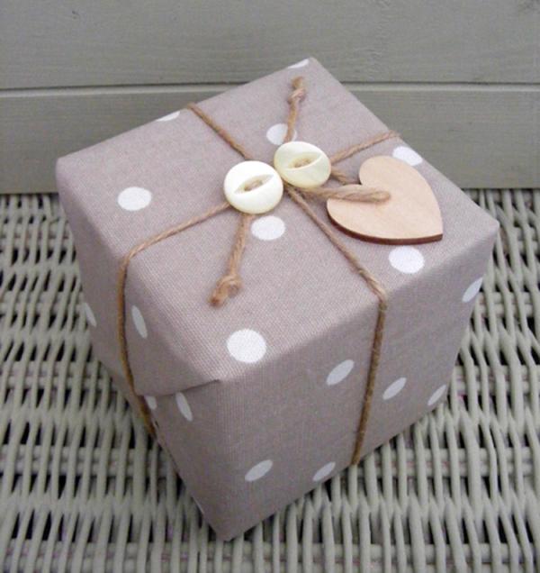 ChandlersCG's tweet image. Hold that door with CHANDLER'S POLKA DOT DOOR STOP chandlerscountrygifts.co.uk #bizipig #workingbees #sbs  #craftfest