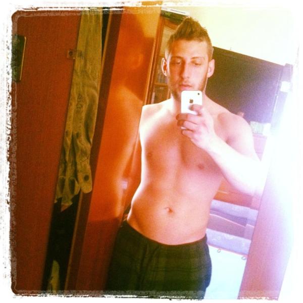 CandiMcBride's tweet photo. DIRTY CONTACT 347-947-8924 - rapist/violent offender!!! Goes by the name Ryan and has a slur in his speech! #hoesafeRT http://t.co/RsWk2SMm